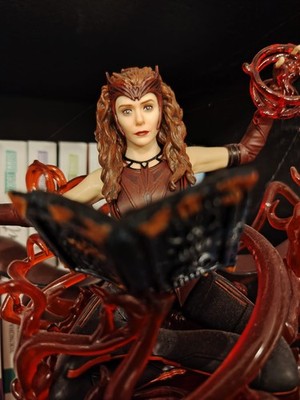 Iron Studios Wanda Vision Scarlet Witch Deluxe Art Scale 1:10 Statue
