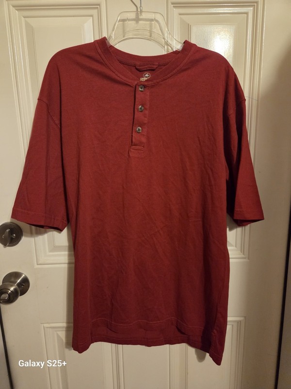 Red Head Henley Shirt Mens M  Red Short Sleeve shirt