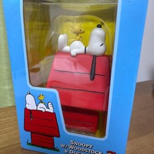 VCD SNOOPY / WOODSTOCK &Dog House Medicom