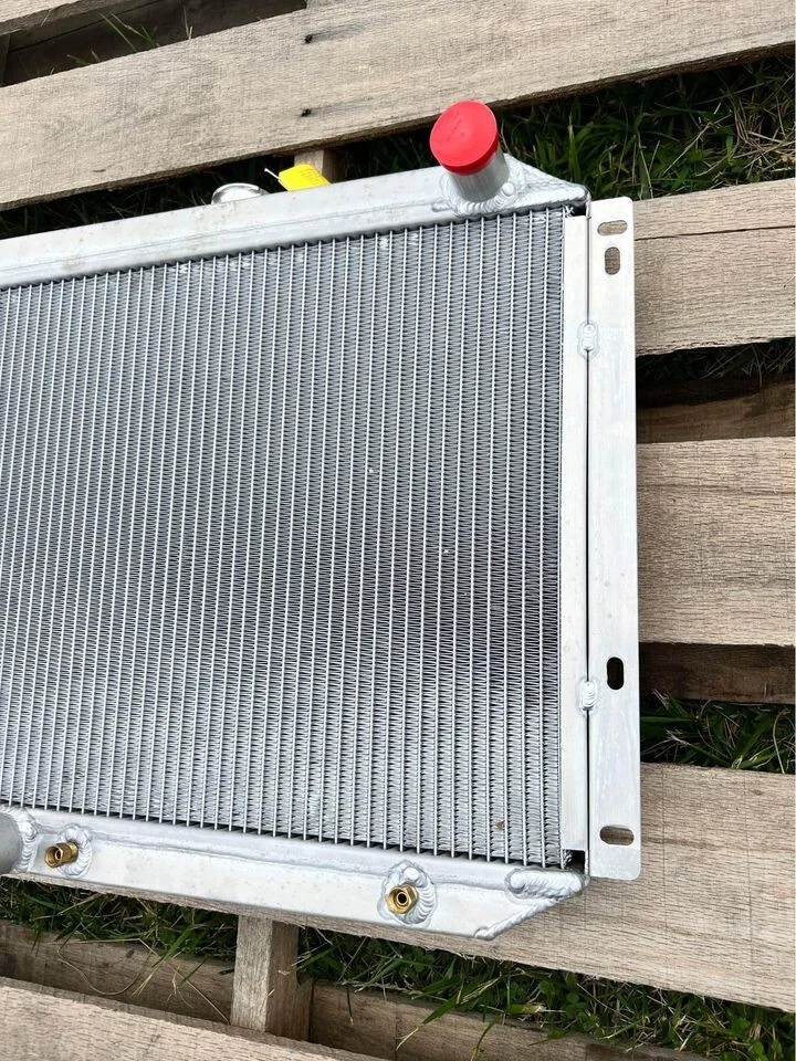 Radiador de alumínio 62263 Be Cool ajuste personalizado para 67-70 Ford Mustang/Mercury Cougar - Imagem 3 de 4