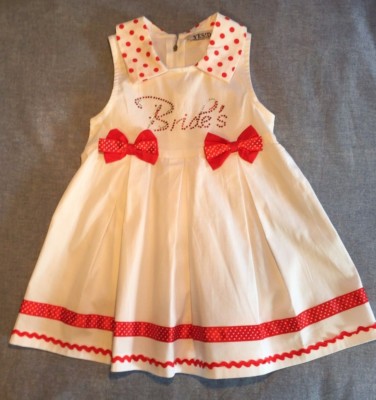 YES!DO Baby Mädchen Party Kleid weiß + rote Schleifen & Borte + ''Braut'' Logo - Größe 30M