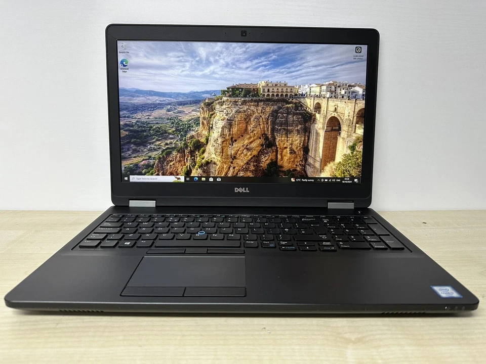 Dell Latitude E5570 · i7-6820 · 8GB · 256GB, photo 1 of 5
