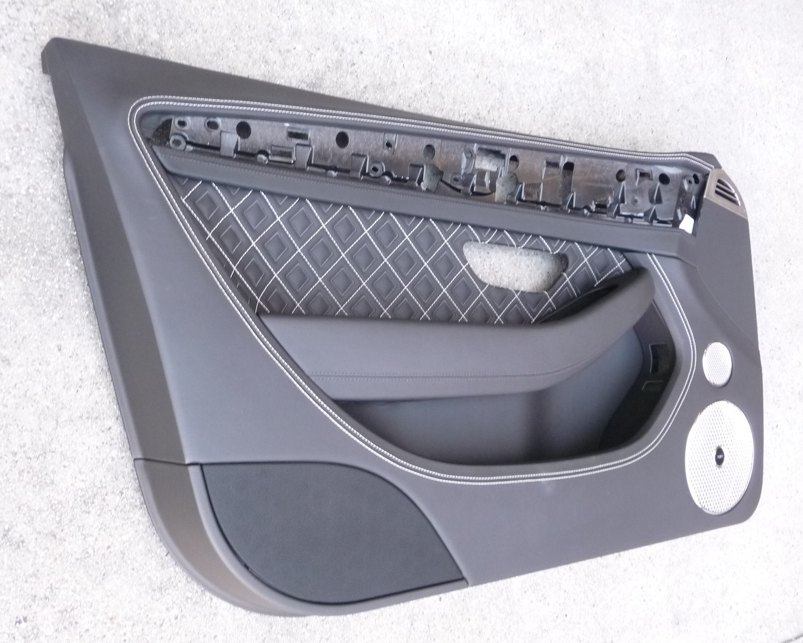 2019-2024 Bentley BY634 Continental GT GTC Left Door Panel Diamond 3SA867107 OE