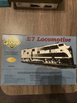 Train Proto 2000 Series E7 Locomotive 