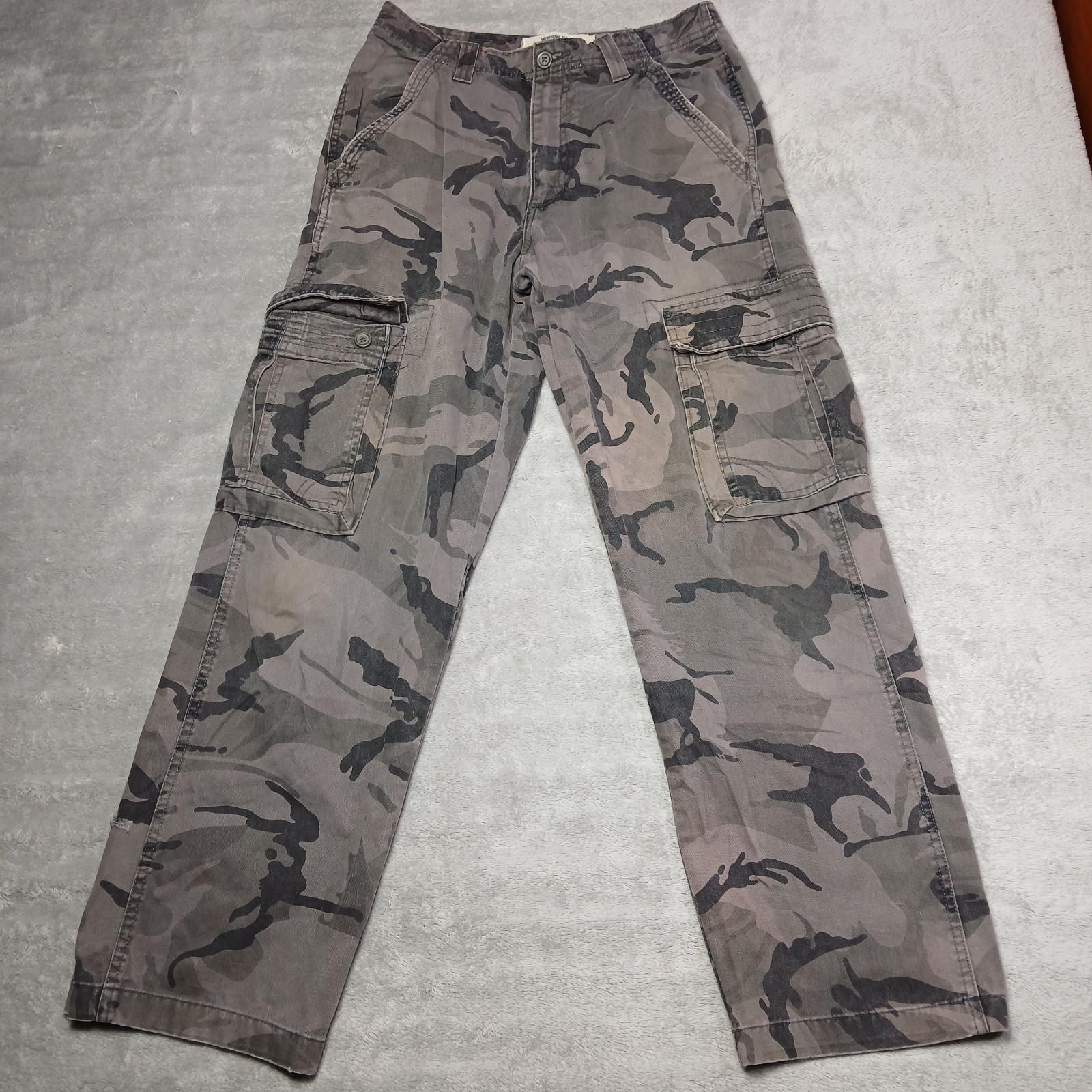 Wrangler Cargo Pants 30x32 Gray Camo Wide Leg Urban Utility Gorpcore Aesthetic