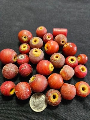 Cornaline d Aleppo  Hudson Bay  Yellow Heart Beads   26 Round, 1 Tubular