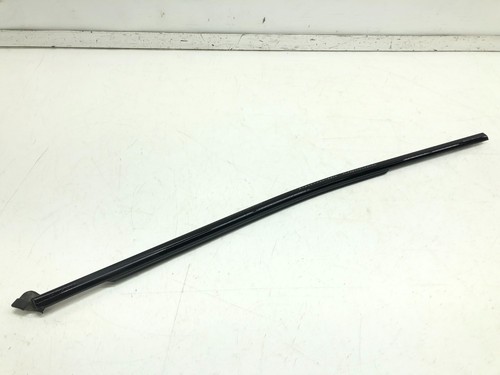 2019-2023 VOLVO S60 V60 RIGHT PASSENGER REAR DOOR WINDOW BELT MOLDING OEM - Picture 2 of 16