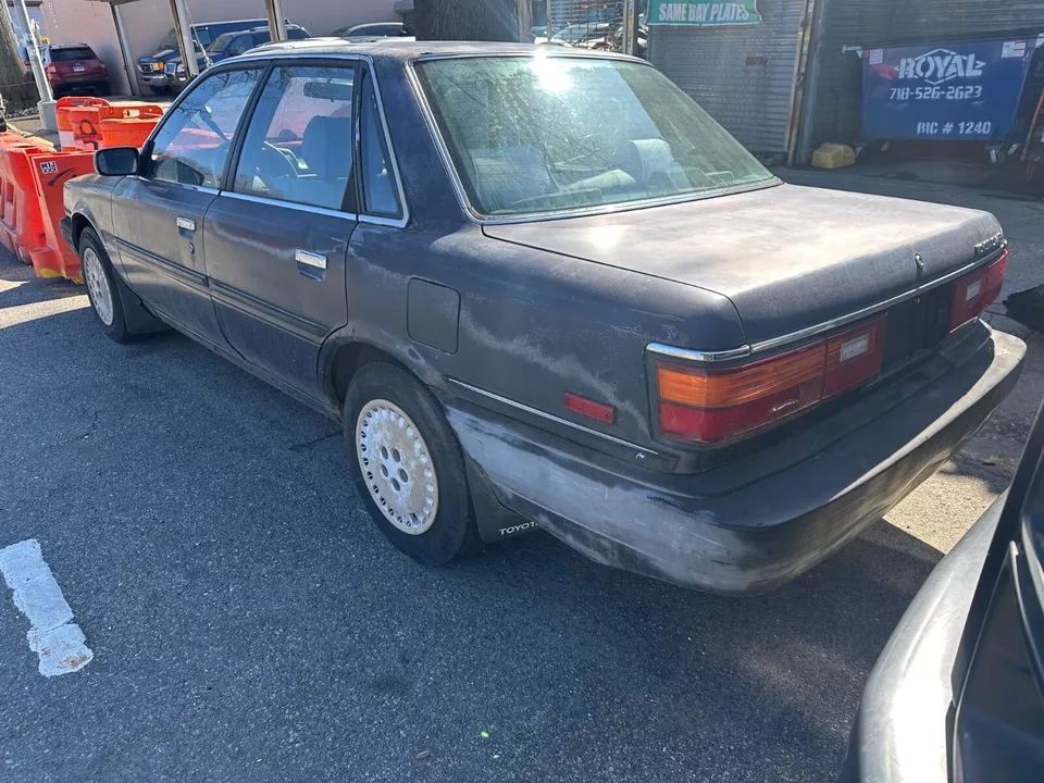 1989 Toyota Camry DLX - Изображение 4 из 4