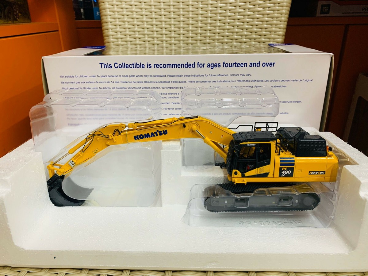 Komatsu PC490LC-11 Heavy Duty Excavator 1/50 DieCast UH8120