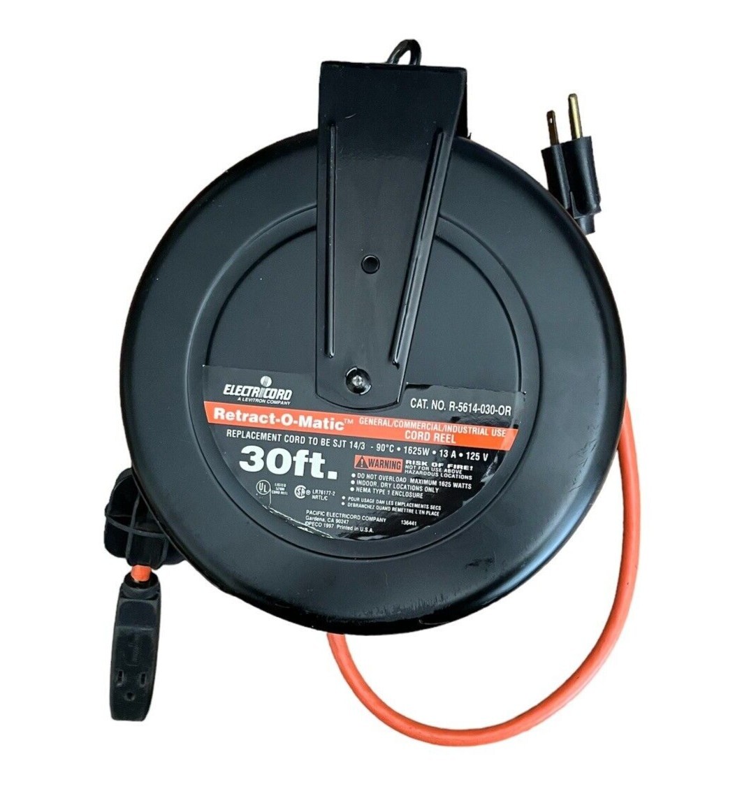 Leviton RetractOMatic 30' Retractable Extension Cord Reel 3 Outlet