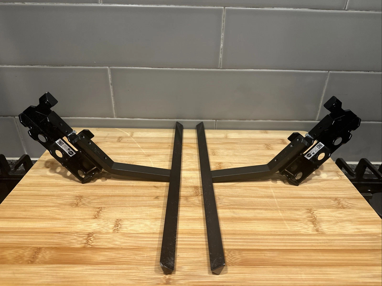 ПАРА ОРИГИНАЛЬНЫХ НОЖЕК ДЛЯ ПОДСТАВКИ SONY 2L-SEP-STD SB1SB2 - ЧЕРНЫЙ 8290₽