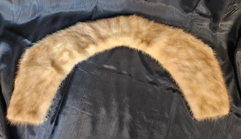 Cuello visón marrón claro Foto 4 de 4