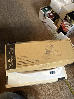 The Pampered Chef  Slice & Grate Mandoline Food Slicer #1087 Lightly Used