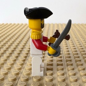 LEGO Pirates 1: Imperial Guard Officer, MUSKET, pi065, 6271, FLAGSHIP, 1992, RED