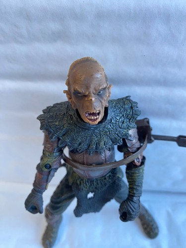 LORD OF THE RINGS ORC WARRIOR ACTION FIGURE TOY BIZ FELLOWSHIP SERIES MARVEL - Picture 2 of 6