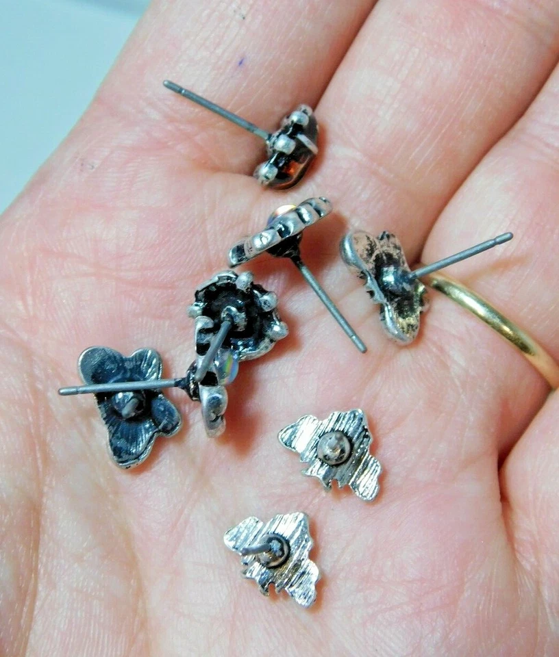 Nuovo Graziosa Farfalla Coccinella Ape Strass Color Argento a Lobo Orecchini 4 - Immagine 3 di 4