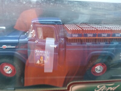 Road Signature Deluxe 1:18 Die Cast Car - 1959 Ford F-250 Pick