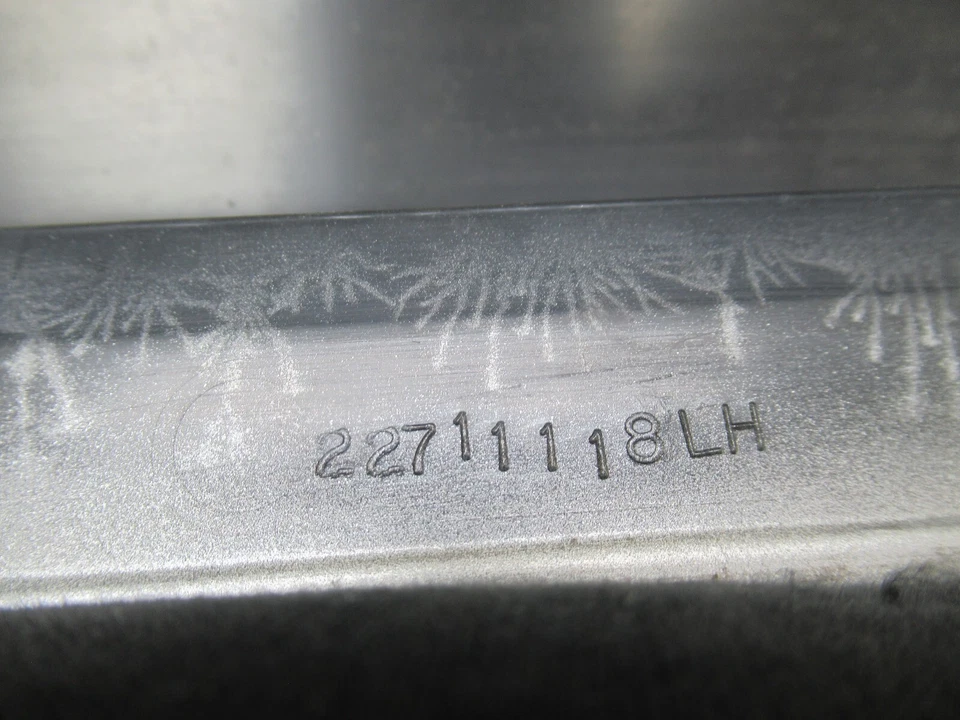 ROCKER PANEL BODY MOLDING Driver SIDE SKIRT COVER para 03-07 SATURN ION SeDaN 4DR - Imagem 3 de 4