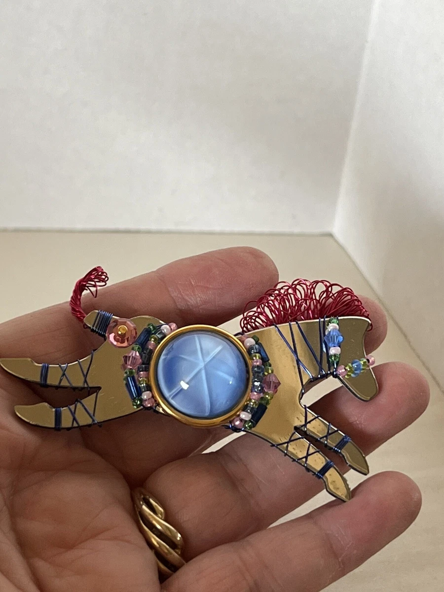 Liz tech pins sale