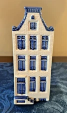 Elesva Holland Blue and White Delftware Handwork Canal House Figurine 5-5/8"