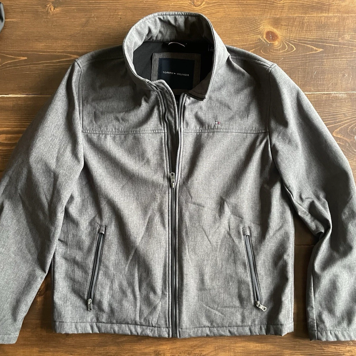 Tommy Hilfiger Men’s Large Softshell Water Wind Resistant Jacket Gray Small