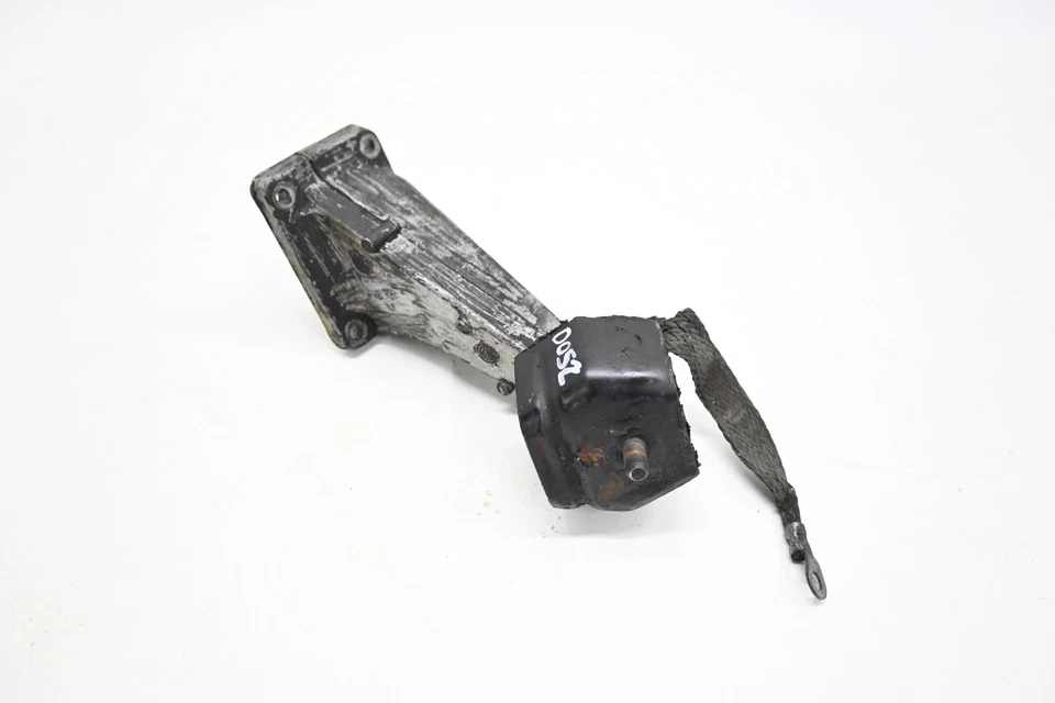 ⭐ 82-88 Bmw E28 5 系列右侧发动机电机安装支撑支架单元 Oem — 第 3/4 张图片