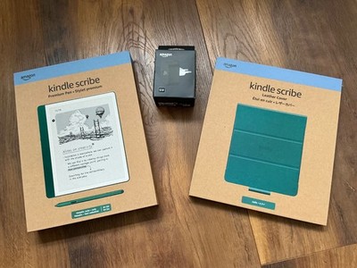Amazon Kindle Scribe 64GB 10,2'' Jadegrün Metallic mit Echtledercover & Ladegerät