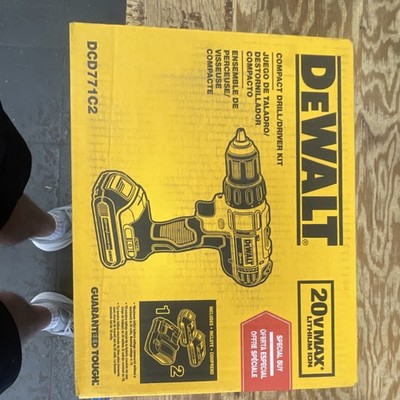 DEWALT DCD771C2 20V MAX Lithium-Ion Compact Drill Driver Kit, 2 Batteries