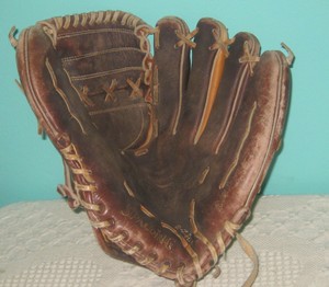 rebel baseball glove