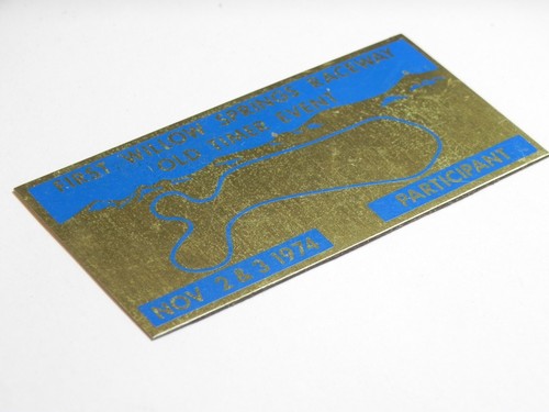 HTF Vintage 1974 FIRST Willow Springs Raceway Old Timer Dash Emblem Badge Plate - 第 5/7 張圖片