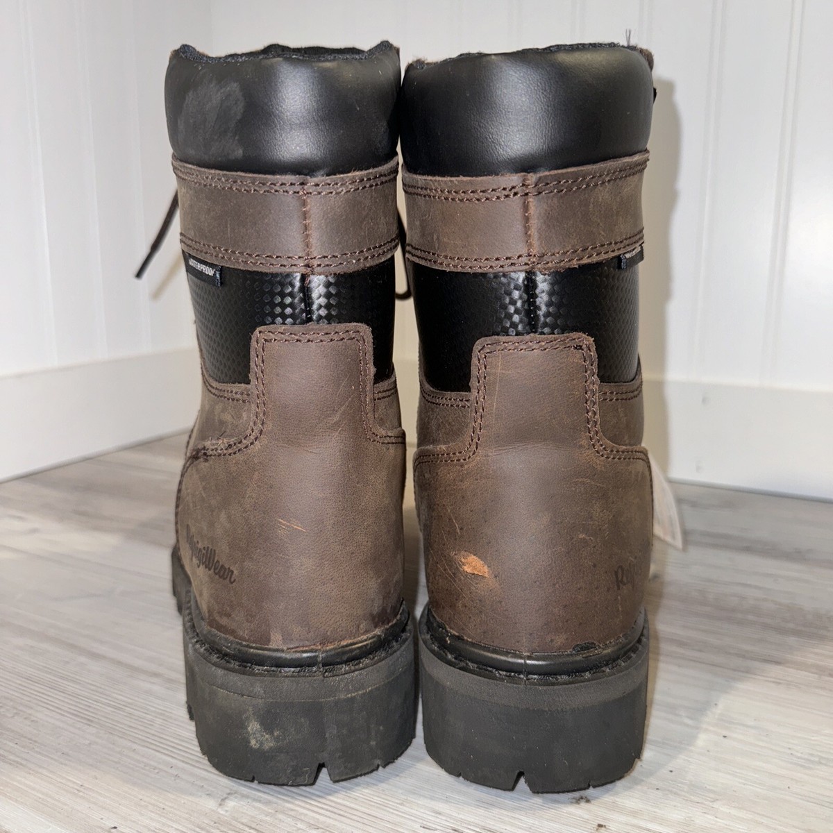 NWT - Refrigiwear 123cr Boot Size 8‎ M Brown
