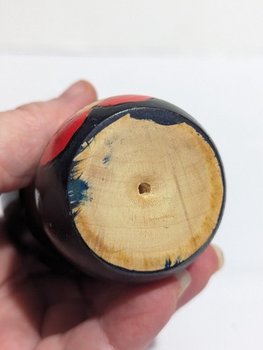 Bambola Kokeshi vintage 5" in legno dipinta a mano ragazza giapponese con fiocco - Giappone asiatico - Foto 7 di 8