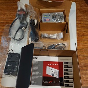 RARE PERFECT Boxed Casio Exilim EX-Z77 7.2MP Silver Digital Camera FAST POSTAGE!