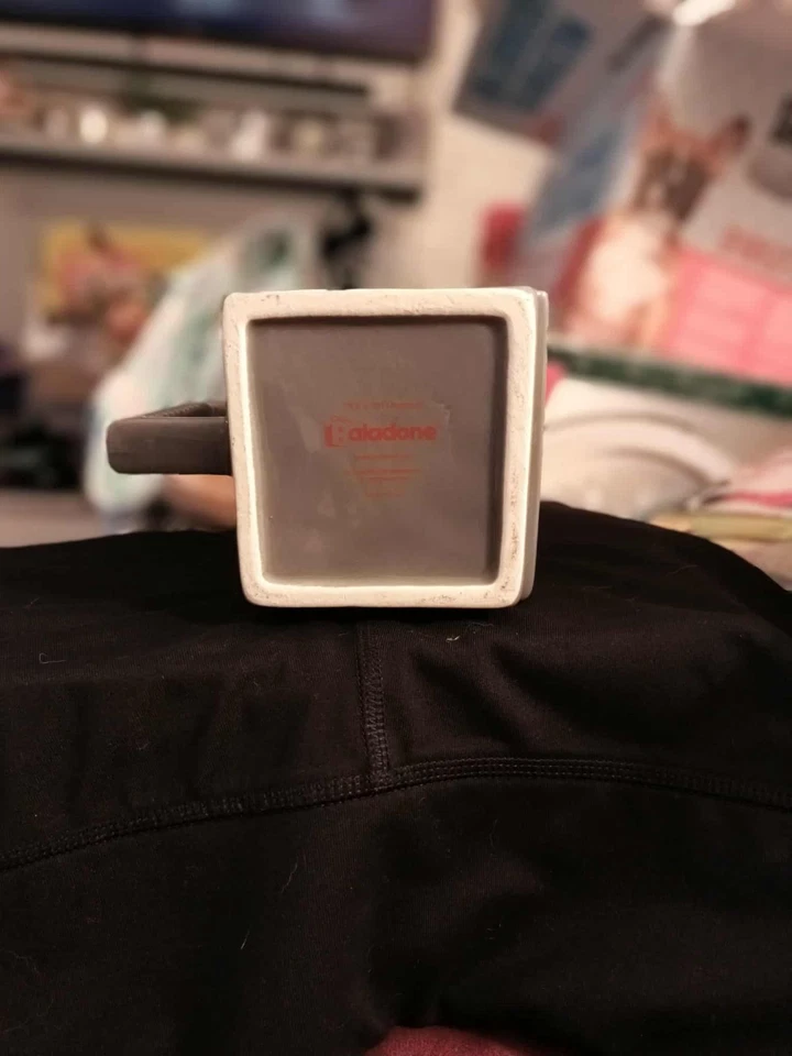 Juego de 2 tazas de café hermosas Buffalo con el fondo de montaña  Foto 2 de 2