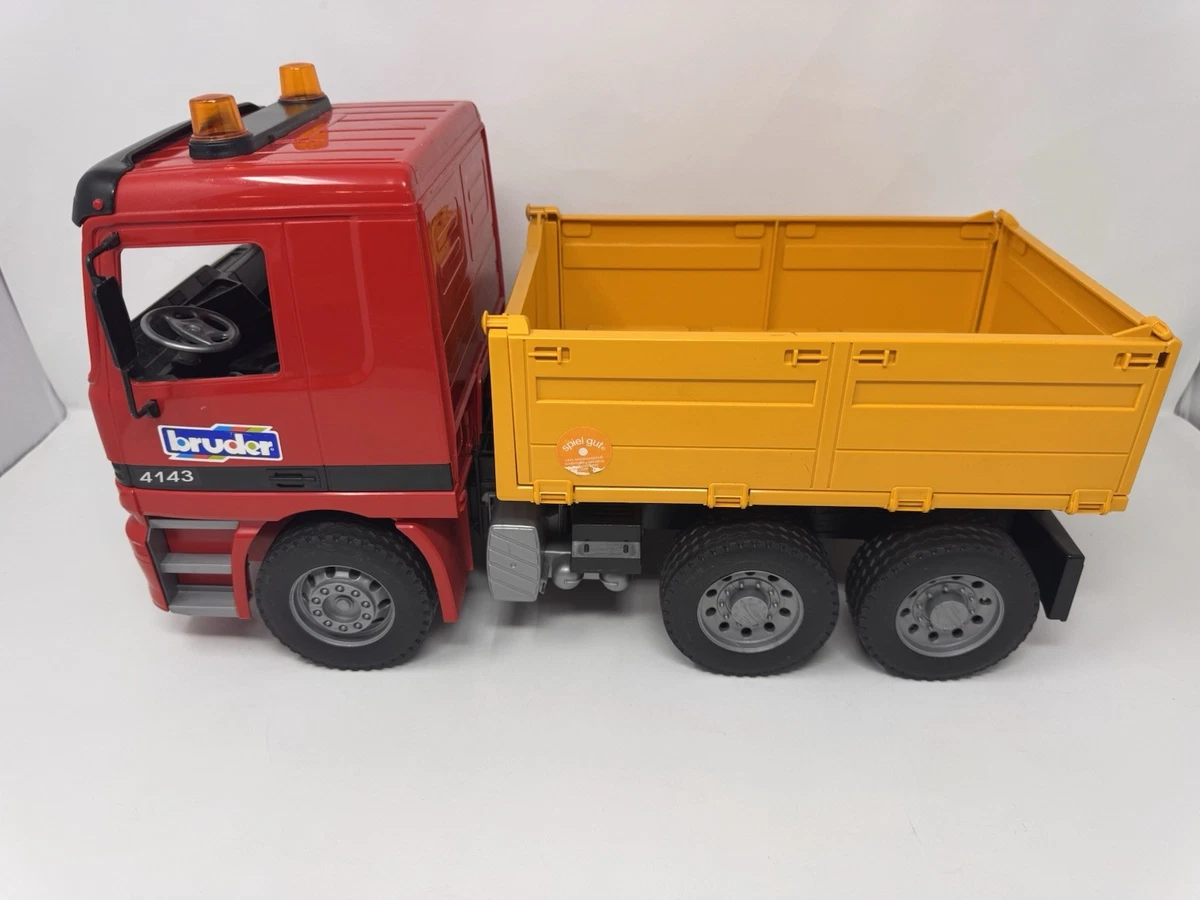 Mercedes-Benz BRUDER Contemporary Manufacture Diecast Construction