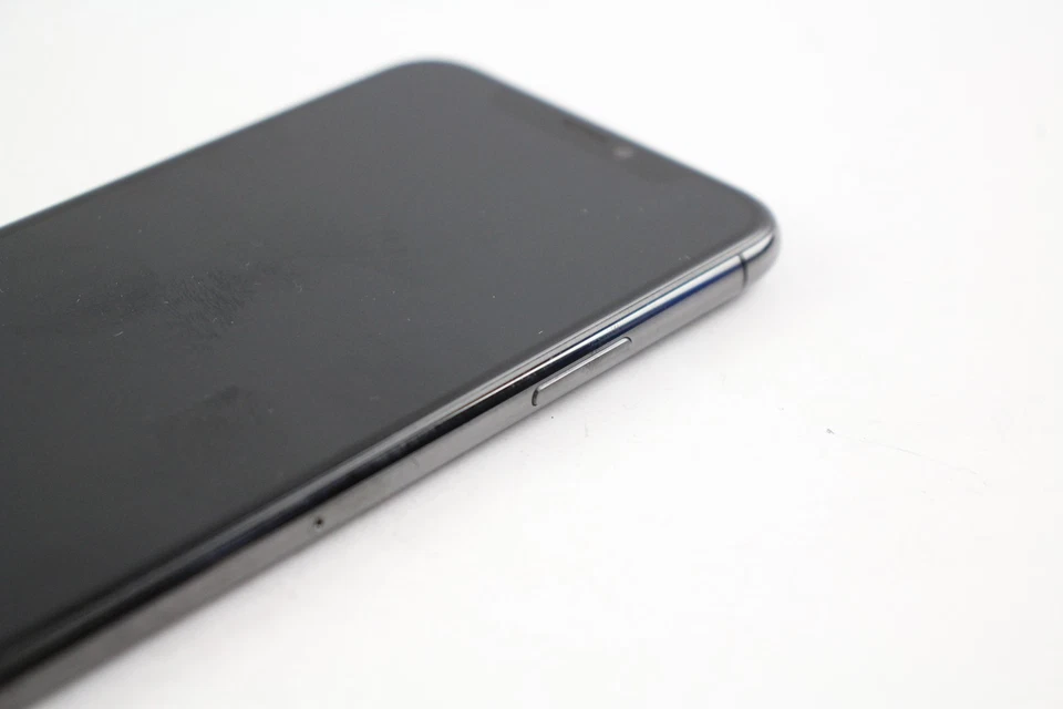 Apple iPhone 11 Pro (Unlocked) A2215 256GB Space Grey Grade B Boxed - Image 4 of 4