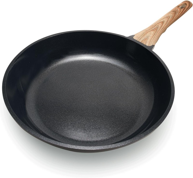 ZHANG XIAO QUAN SINCE 1628 Die-Cast Aluminum Nonstick Frying Pan 11 Inches