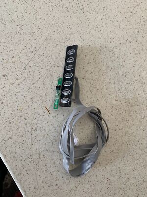 Tastatur Und Empfänger Von Signal AKAI Aktv5534 UHD