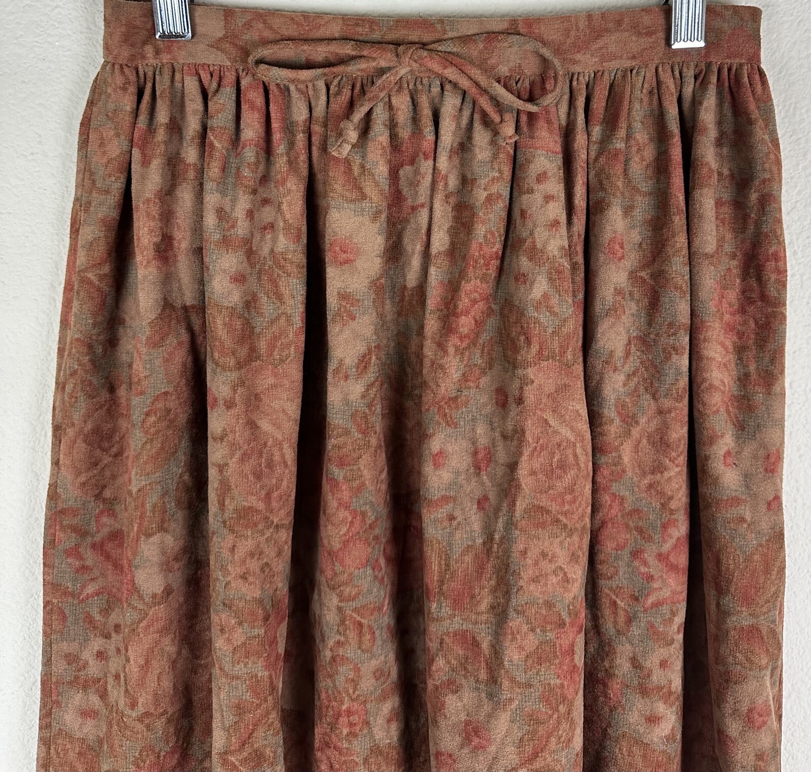 Earth & Flora Vintage Skirt-Waist 26 to 34