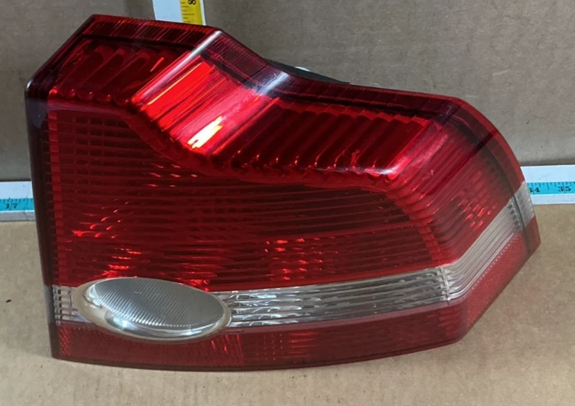 Luz trasera derecha Volvo 40 2004-2007 luz trasera luz trasera 30698347 OEM Foto 4 de 4