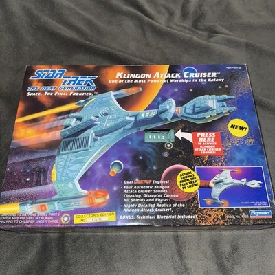 Playmates 1993 STAR TREK THE NEXT GENERATION Klingon Attack Cruiser New Open Box