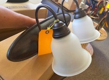 Kichler Model 5932sc Bathroom Light Fixture T1-2