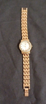 JS Ladies Fashion Quartz Watch Gold Tone Link Band Artificial Diamond Round