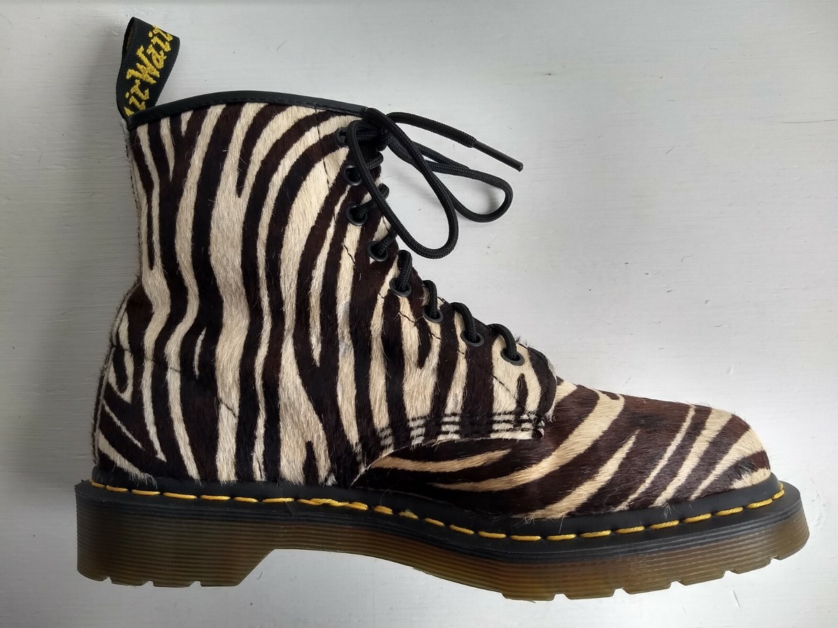 Dr.Martens UK8ドクターマーチン ゼブラ柄毛皮 Dr.Martens UK8ドクターマーチン ゼブラ柄毛皮 Dr.Martens UK8ドクター
