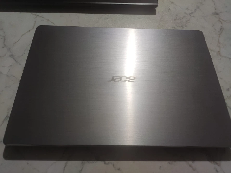 Acer Swift 3 SF314-41-R27G Pc Portatile,Ram 8 gb,Processore AMD Ryzen 3 3200U - Immagine 2 di 3