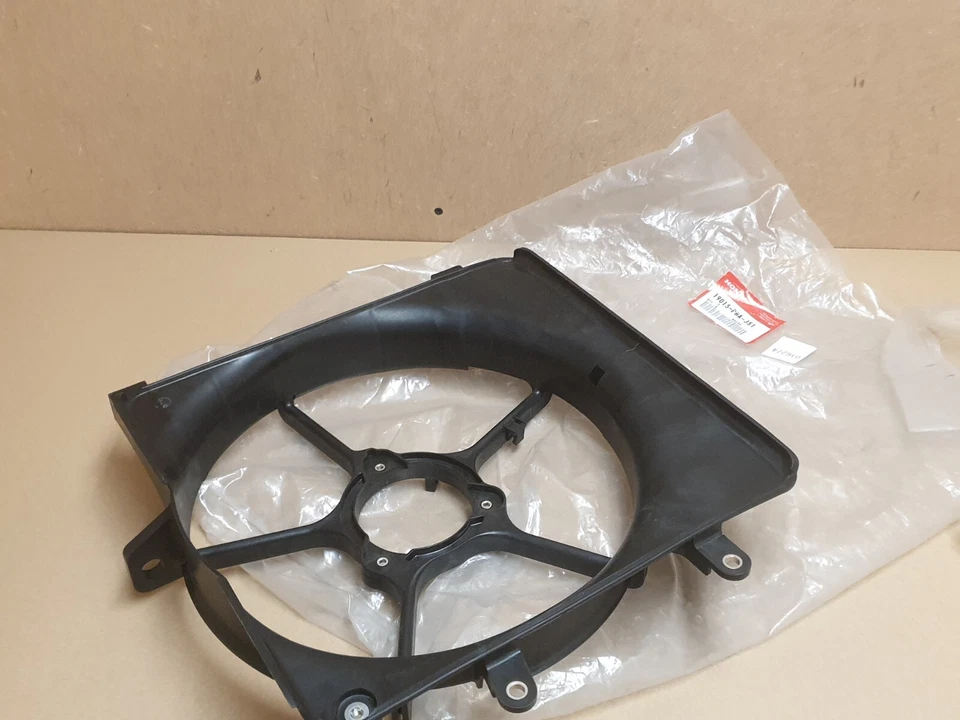 Honda Jazz GD Cooling Fan Shroud Cover GE2 GD5 2001-2008 19015PWAJ51 Genuine - Image 2 of 4