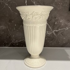 Vintage Wedgwood Of Etruria & Barlaston Embossed Queen’s Ware Cream Medium Vase 