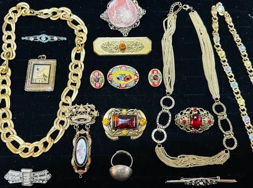 Antique & Vintage Lot Of 15 Costume Jewelry Necklaces Bracelet Brooches Cameo