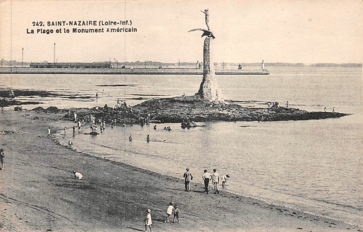 SAINT-NAZAIRE la ville d'antan: ST.NAZAIRE le monument aux morts
