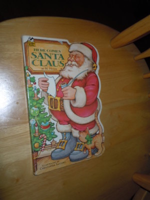 HERE COMES SANTA CLAUS GOLDEN BOOKS STURDY SHAPE BOOK 1982 TODDLER BOARD BOOK